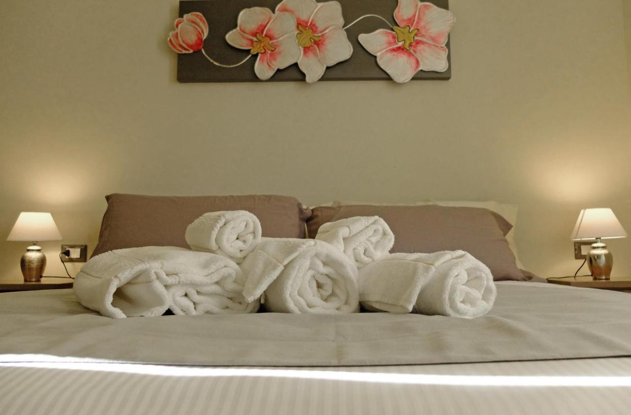 Eos Room And Breakfast Iglesias Bagian luar foto