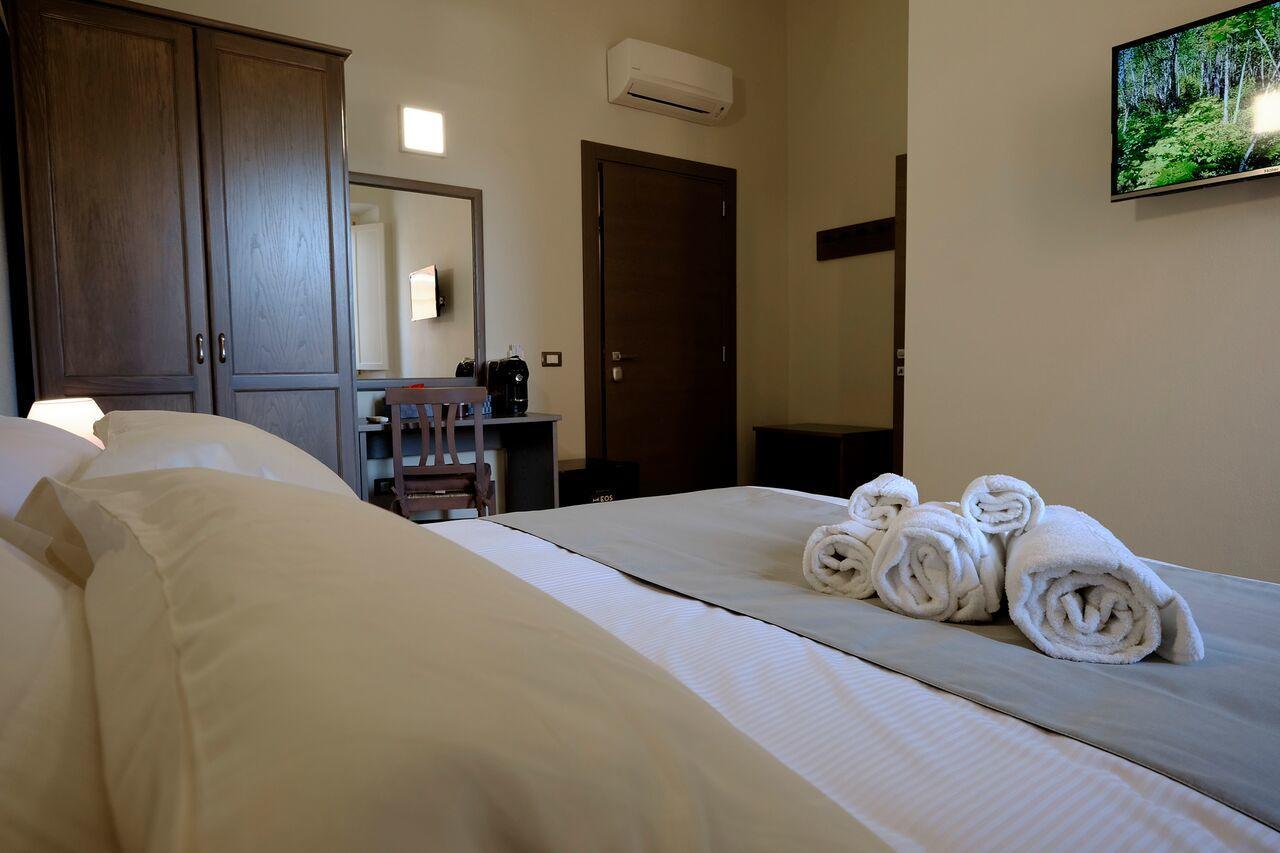 Eos Room And Breakfast Iglesias Bagian luar foto