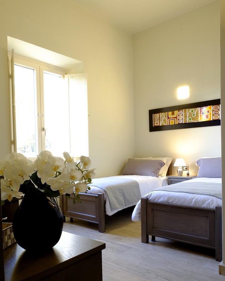 Eos Room And Breakfast Iglesias Bagian luar foto